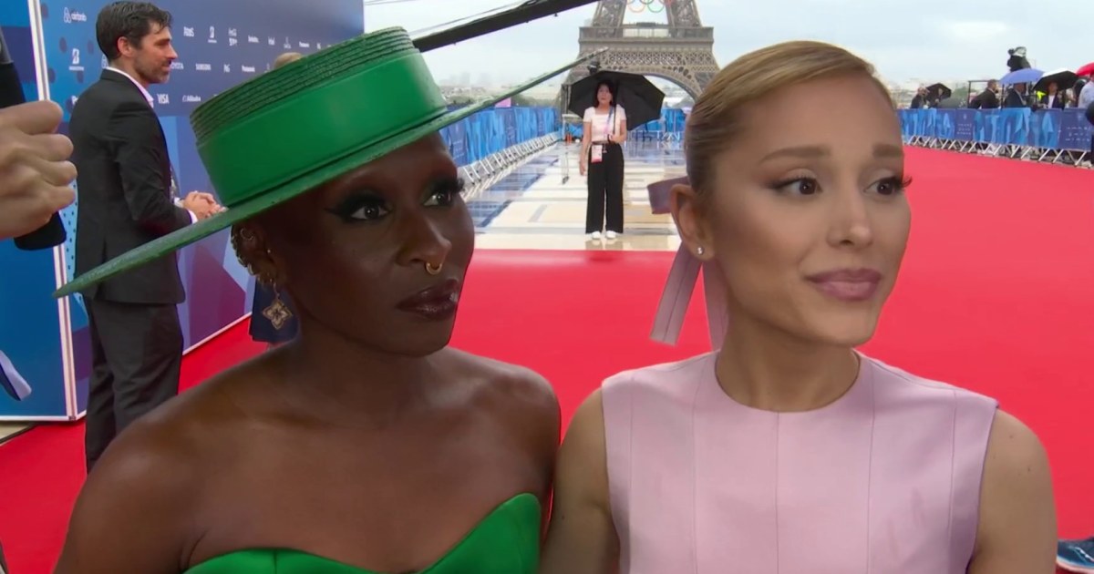 As estrelas de 'Wicked', Ariana Grande e Cynthia Erivo, provocam o próximo filme nas Olimpíadas de Paris