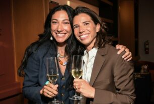 As estrelas do futebol americano Tobin Heath e Christen Press revelam que estão juntos há 8 anos