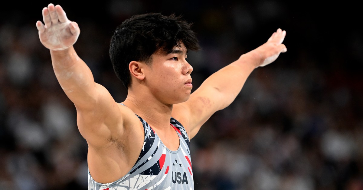 Asher Hong em evento de equipe de ginástica masculina