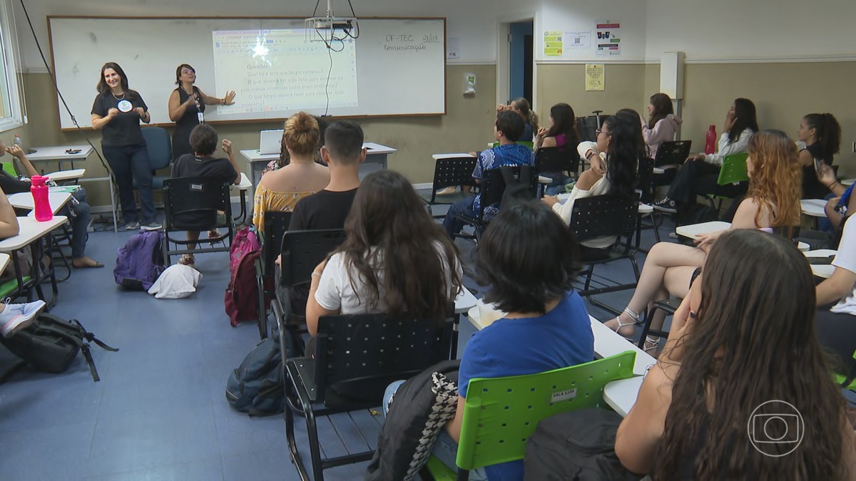 Aumento da carga horária e oferta por demanda: entenda como fica o ensino médio noturno com a aprovação das mudanças do novo ensino médio | Educação