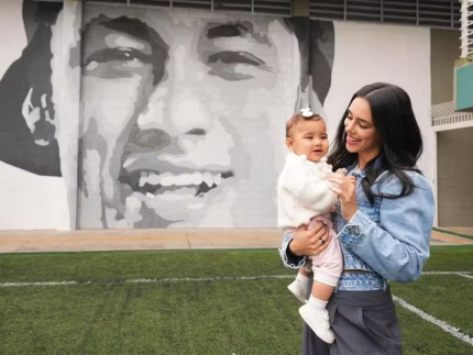 Biancardi leva Mavie para visitar Instituto Neymar e jogador comenta: “Meus amores”