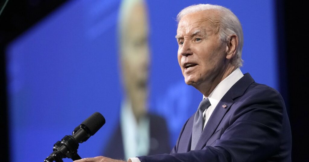 Biden, buscando reforçar apoio latino, cancela discurso após diagnóstico de Covid