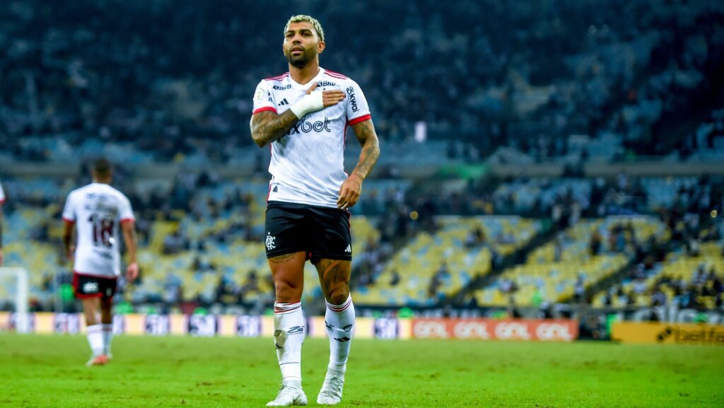 Braz atualiza situação do Flamengo no mercado e fala sobre suspensão de Gabigol