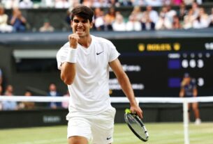 Carlos Alcaraz vence Wimbledon pelo segundo ano consecutivo sobre Novak Djokovic