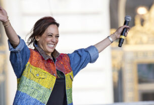 Celebridades LGBTQ e legisladores se manifestam em apoio a Kamala Harris