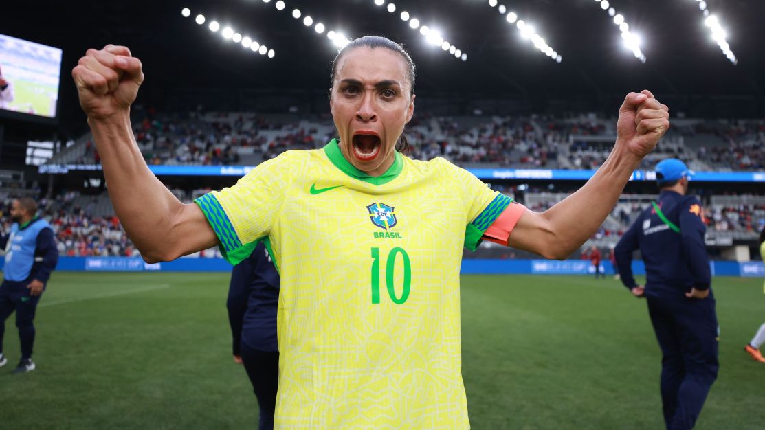 Com Marta, Brasil define escalação para estreia na Olimpíada; veja