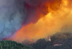 Crescem as preocupações com a fumaça do enorme incêndio Park na Califórnia