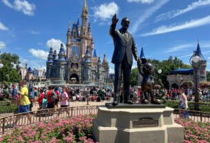 Disney e governo da Flórida dão fim a briga de 2 anos com acordo que prevê novo parque e investimentos | Mundo