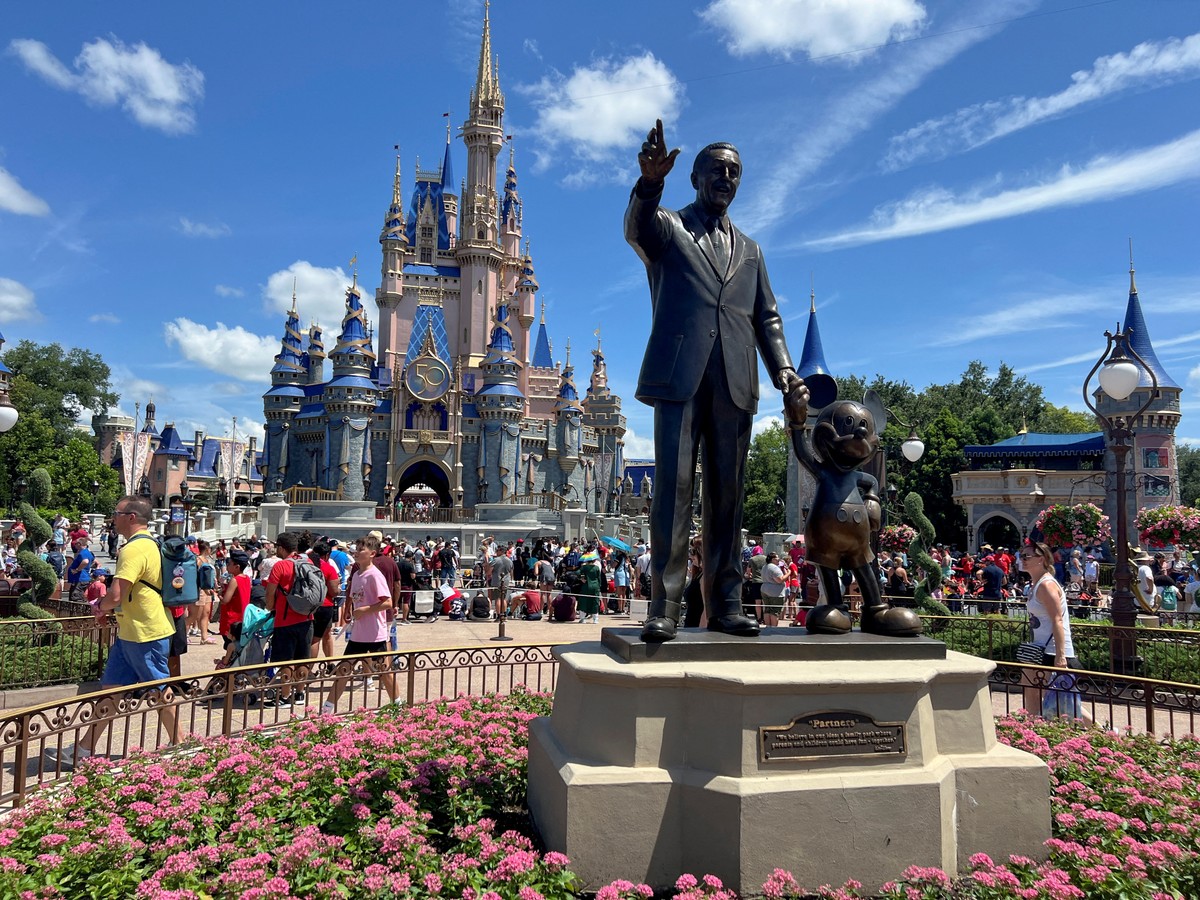 Disney e governo da Flórida dão fim a briga de 2 anos com acordo que prevê novo parque e investimentos | Mundo