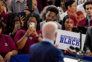 Eleitores negros reagem à saída de Biden e à candidatura presidencial de Harris em 2024