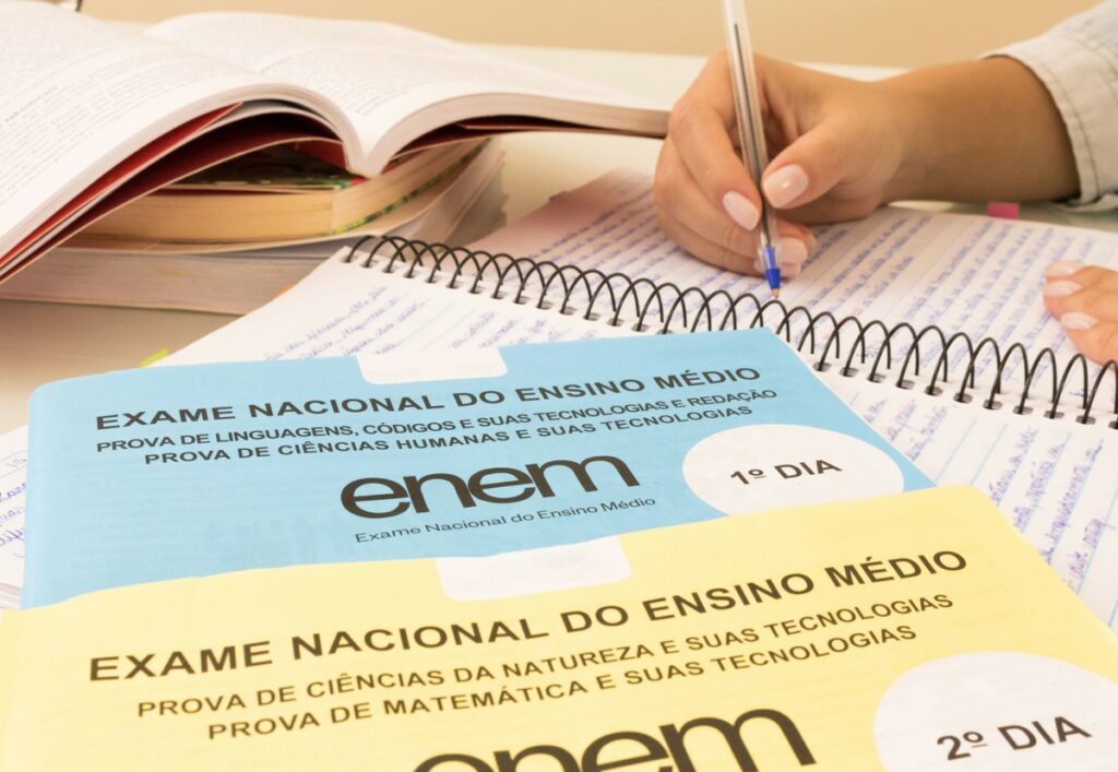 Enem 2024: após adiamento pela tragédia no RS, solicitações de inscrições saltam 8% e atingem 5 milhões