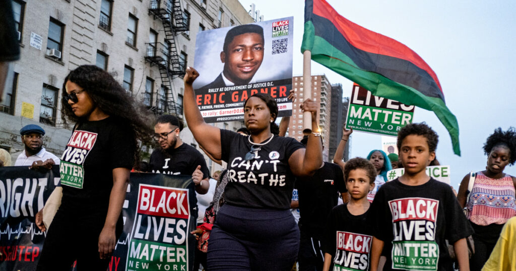 Eric Garner é lembrado no 10º aniversário de sua morte por estrangulamento