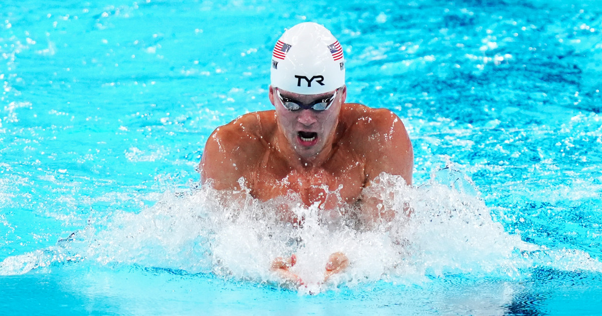 Ficar fora da piscina ajudou os atletas olímpicos Nic Fink e Adam Peaty a garantir medalhas de natação