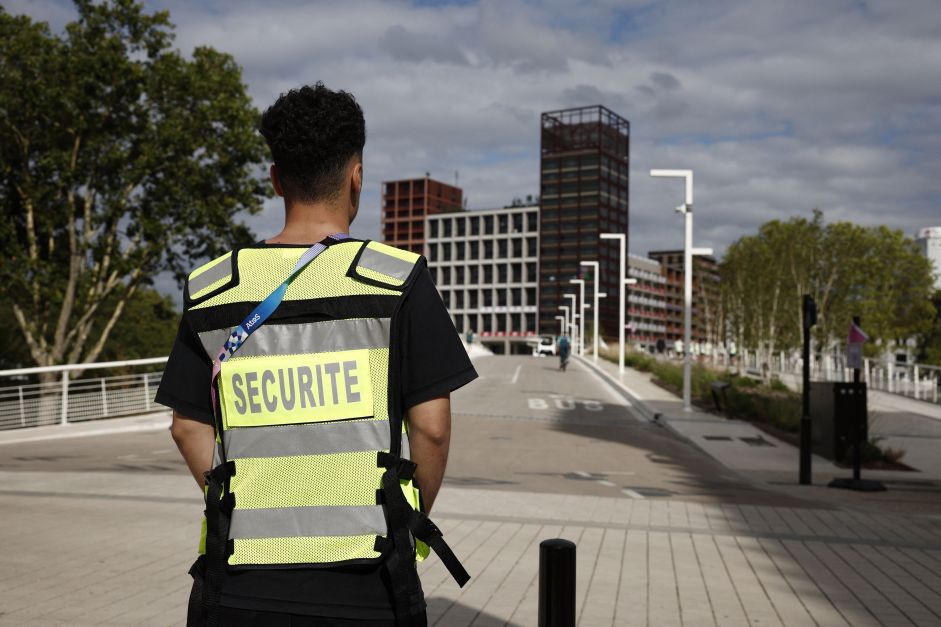 França prende russo suspeito de planejar “desestabilizar“ a Olimpíada