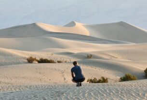 Homem é hospitalizado após queimar os pés em dunas de areia escaldantes no Parque Nacional do Vale da Morte