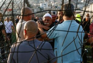 Israel retalia no Líbano após ataque em campo de futebol matar pelo menos 12