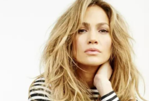 Jennifer Lopez aparece de aliança, mas comemora aniversário sem Ben Affleck