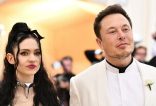 Mãe de Grimes diz que Elon Musk está 'retendo' os 3 filhos do casal de viagem em família