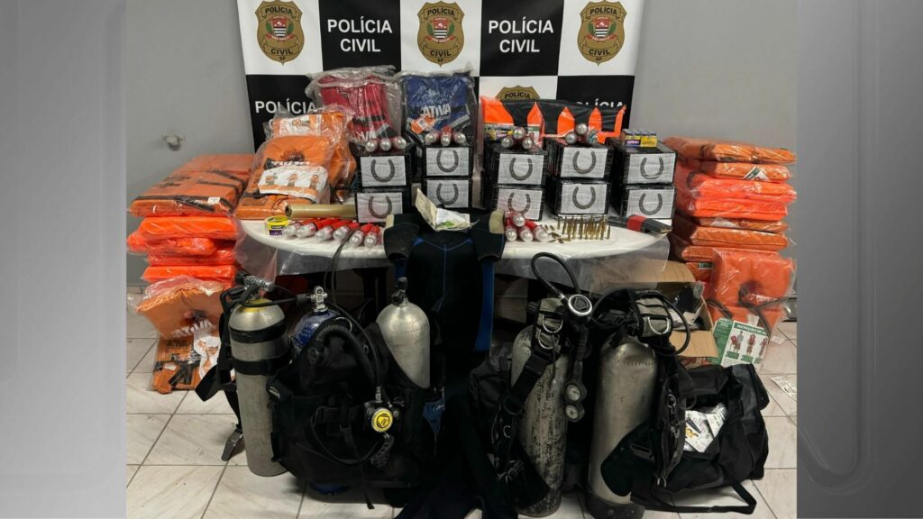 Mergulhador suspeito de acoplar drogas em navios é preso com 100 kg de cocaína no litoral paulista