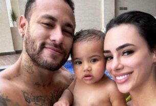 Neymar curte piscina com Bruna Biancardi e Mavie na Arábia Saudita