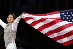 O esgrimista olímpico Lee Kiefer fala sobre ganhar a segunda medalha de ouro