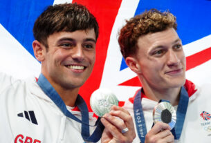 O homem de família Tom Daley tem o momento mais feliz mergulhando nas Olimpíadas de Paris