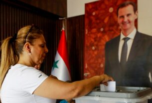 Os sírios votam no seu próximo parlamento, que pode considerar permitir que Assad prolongue o seu governo