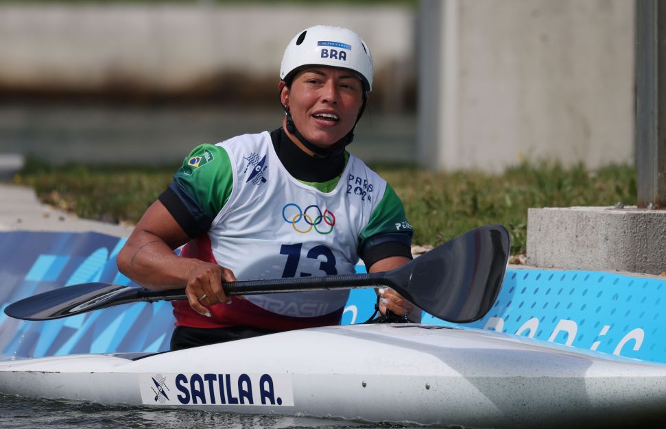 Paris 2024: Ana Sátila termina em quarto na canoagem slalom