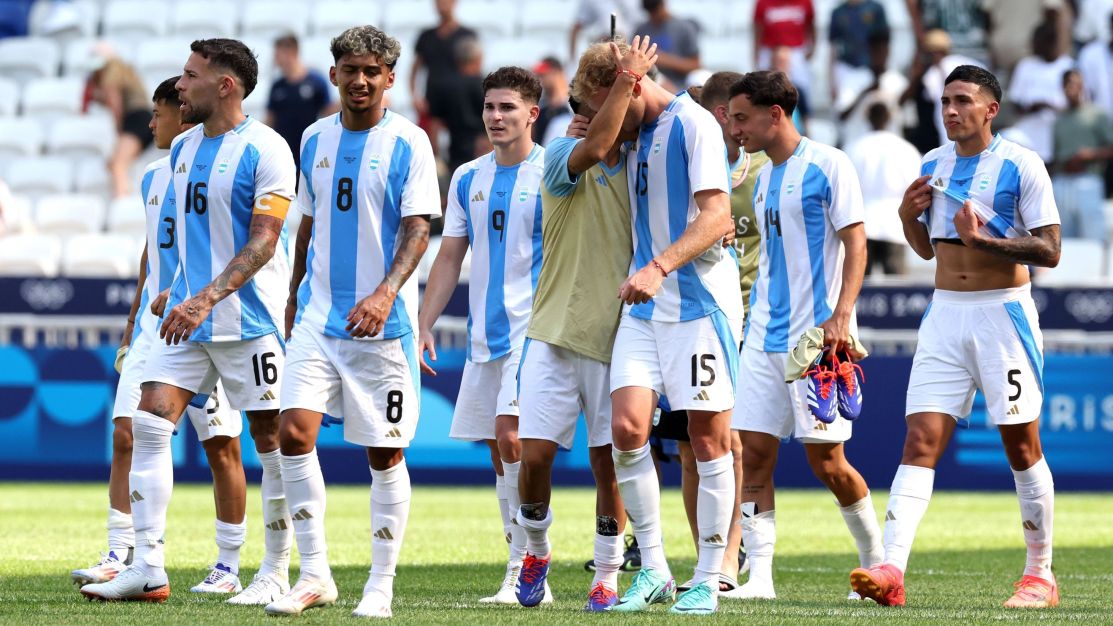 Paris 2024: Argentina bate o Iraque e vence a primeira no futebol masculino