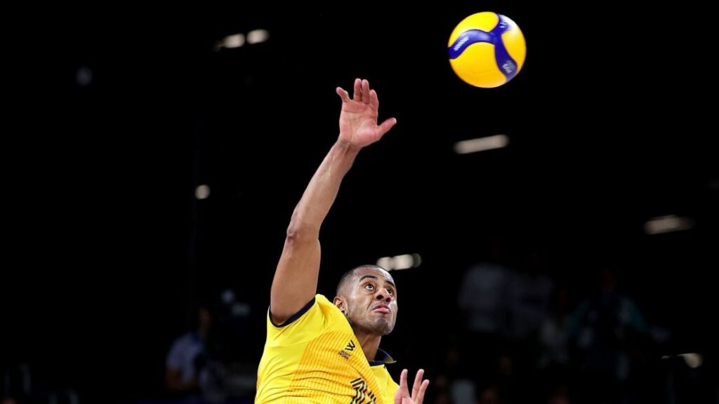 Paris 2024: Brasil perde para Itália na estreia do vôlei masculino