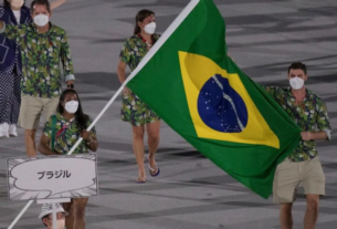 Ketleyn Quadros, primeira esportista brasileira a ganhar uma medalha em esportes individuais, foi porta-bandeira do Brasil em Tóquio-2021 (Reprodução)