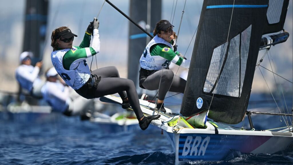 Paris 2024: dupla brasileira fica em 15º em ranking parcial da vela feminina