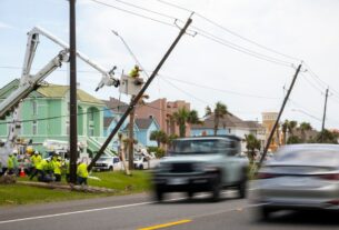 Quase 300.000 ainda sem energia uma semana após o furacão Beryl devastar o Texas