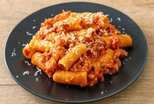 Rigatoni com Ragu de Carne