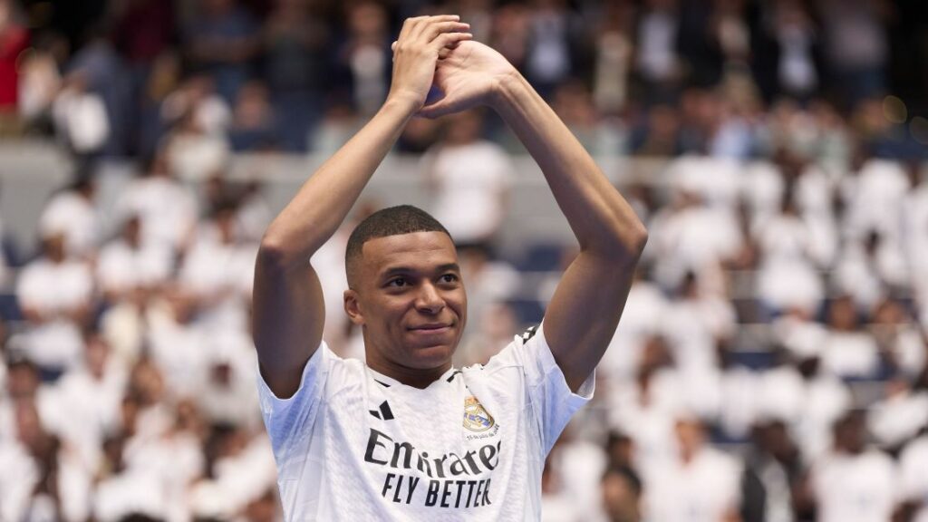 Semelhanças entre apresentações de Mbappé e CR7 no Real Madrid chamam atenção; veja