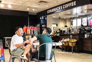 Starbucks está cambaleando enquanto os clientes vão para outros lugares, as vendas caem