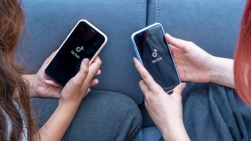 TikTok multado pela Ofcom por violar solicitação de informações sobre controles parentais – Euractiv