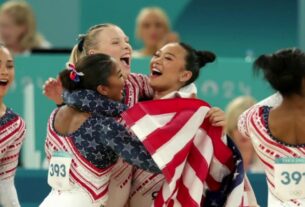 Time dos EUA leva ouro na ginástica feminina