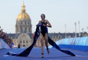 Triatlo: Francesa leva ouro após rio Sena passar em teste de qualidade da água