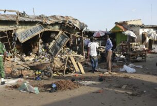 Tribunais da Nigéria condenam 125 insurgentes islâmicos do Boko Haram em julgamento em massa