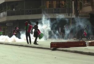 Tropa de choque entra em confronto com manifestantes no Quênia