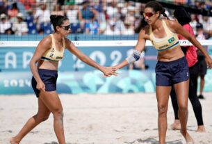 Vôlei de praia em Paris 2024: duplas do Brasil estreiam sem perder set