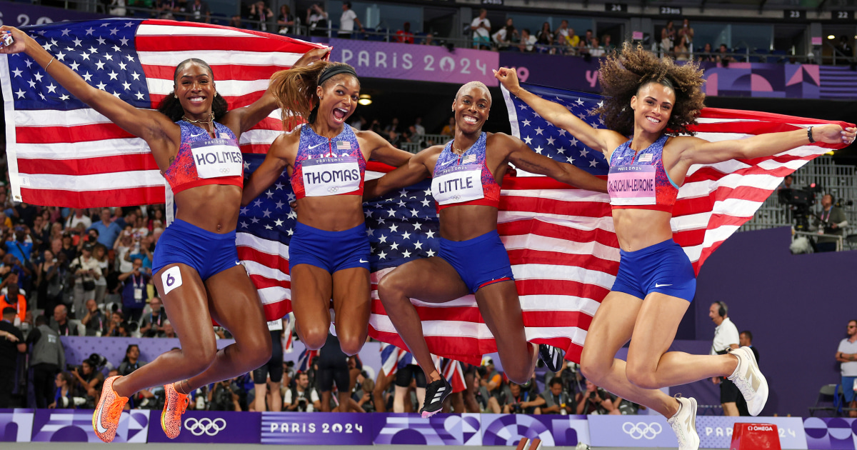 A equipe dos EUA domina os revezamentos 4x400 metros feminino e masculino