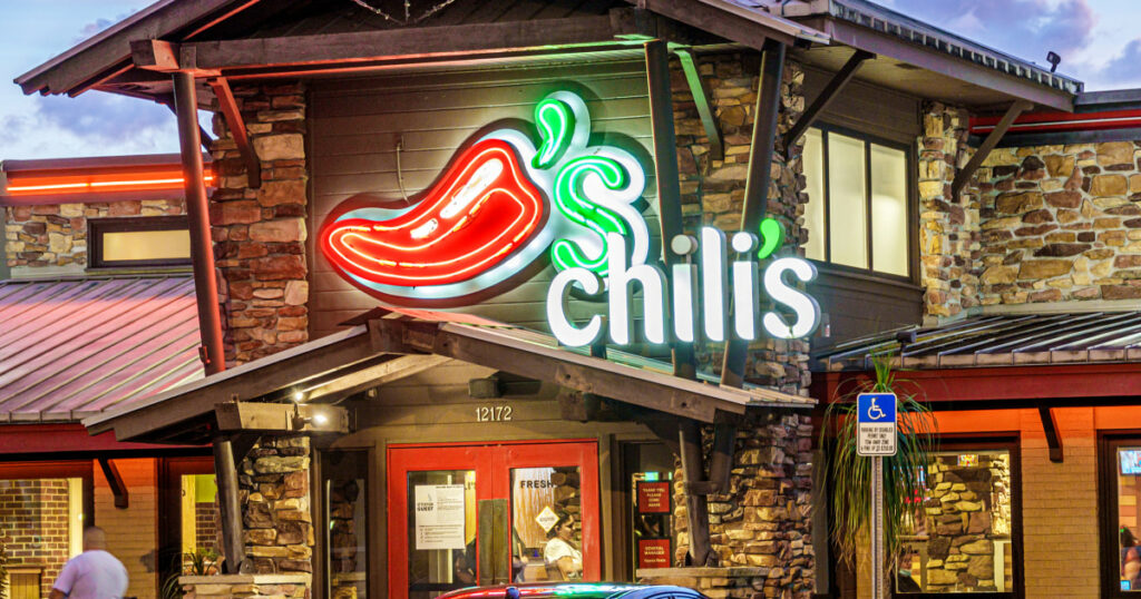 A rivalidade entre TikTok e fast-food impulsiona as vendas do Chili's, enquanto a controladora Brinker diz que a recuperação está se consolidando