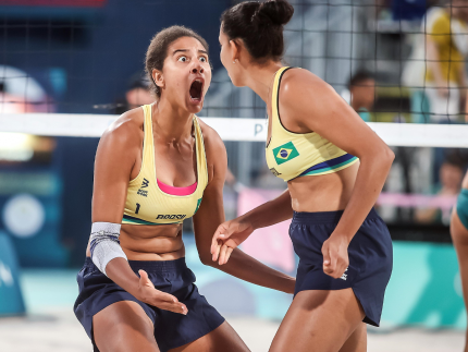 Duda E Ana Patrícia venceram na semifinal e garantiram mais uma medalha para o Brasil nas Olimpíadas de Paris (Gaspar Nobrega/COB)