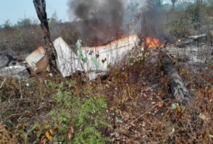 Avião de pequeno porte cai e deixa cinco mortos na zona rural de MT