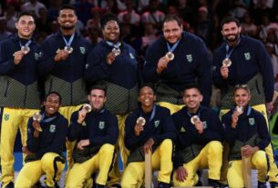 Baby, do judô, exibe medalhas e estado do bronze em Paris chama a atenção