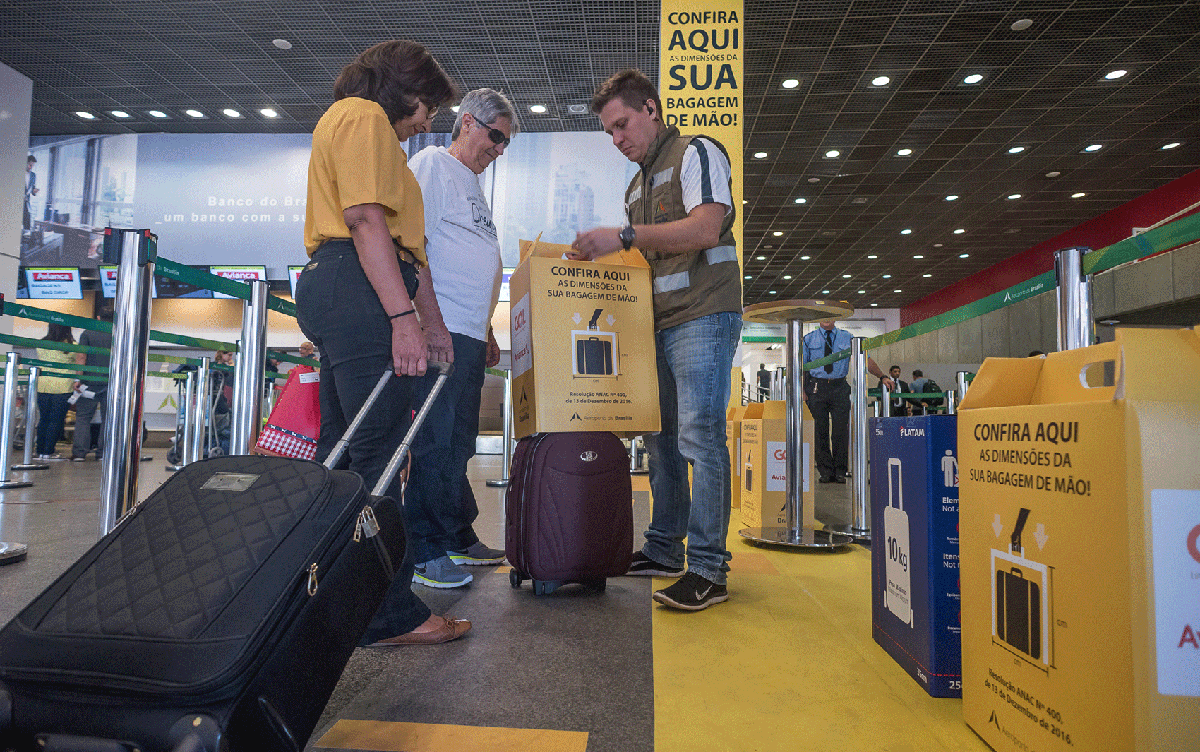 Bagagem de mão no avião: após MPF pedir medidas, Anac diz que monitora como as low cost cobram tarifas | Turismo e Viagem