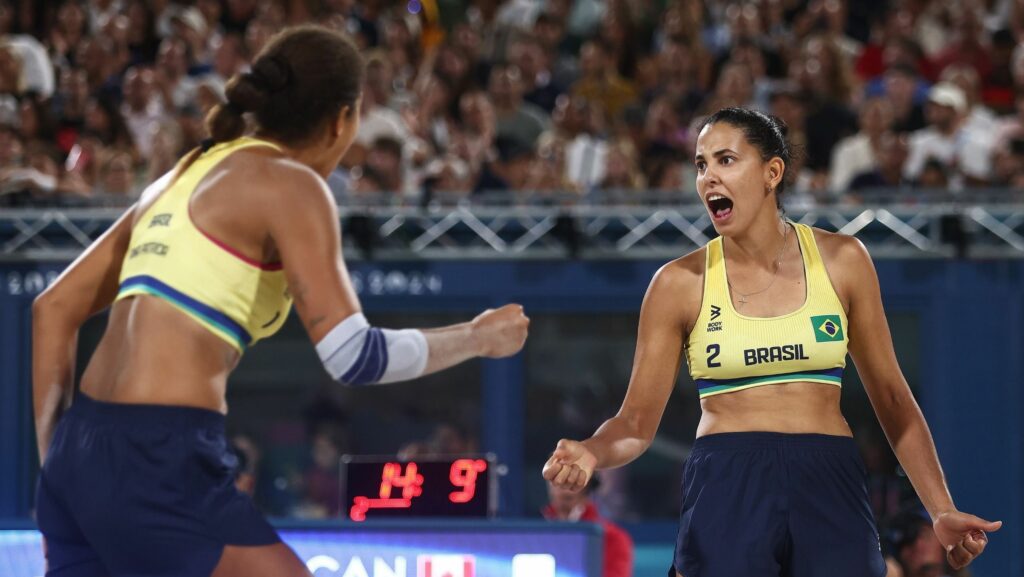 Brasil é ouro no vôlei de praia: Ana Patrícia e Duda vencem canadenses em Paris