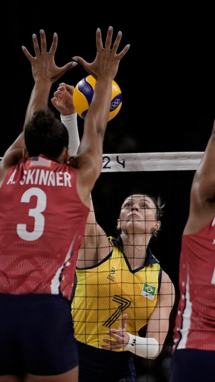 Brasil para nos Estados Unidos e vai lutar pelo bronze no vôlei